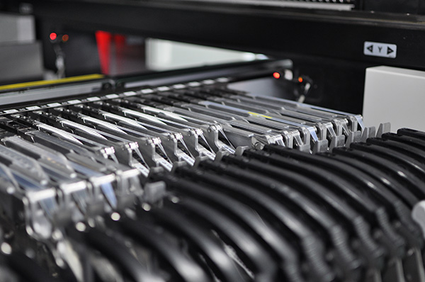 高混流SMT產(chǎn)線換線時間壓縮50%：柔性生產(chǎn)計劃的5大關(guān)鍵技術(shù)