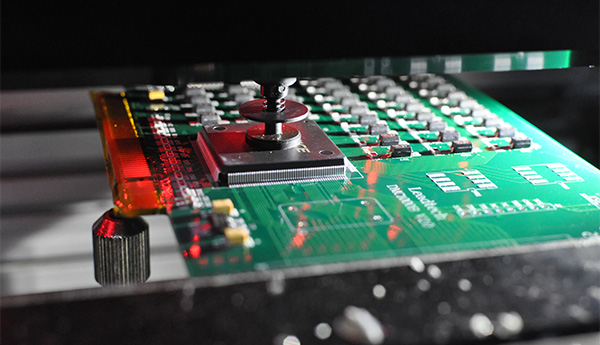 PCBA組裝生產(chǎn)廠(chǎng)家怎么選？1943科技，SMT貼片與PCBA加工的優(yōu)選之選